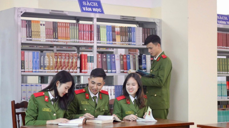 Sách văn học là lĩnh vực được nhiều học viên yêu thích.