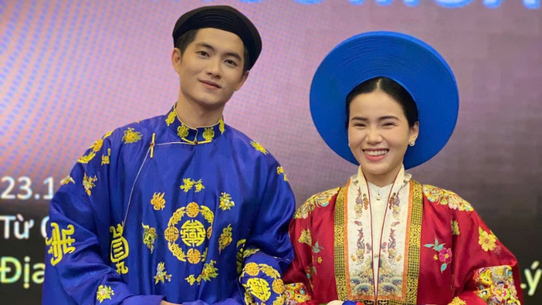 Vẻ đẹp của cổ phục Việt được đầu tư khá kỹ lưỡng.