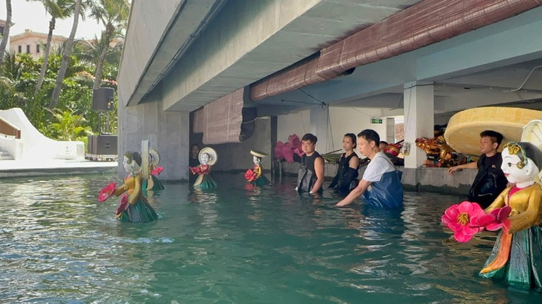 Mỗi vở diễn là một cơ hội rèn nghề.