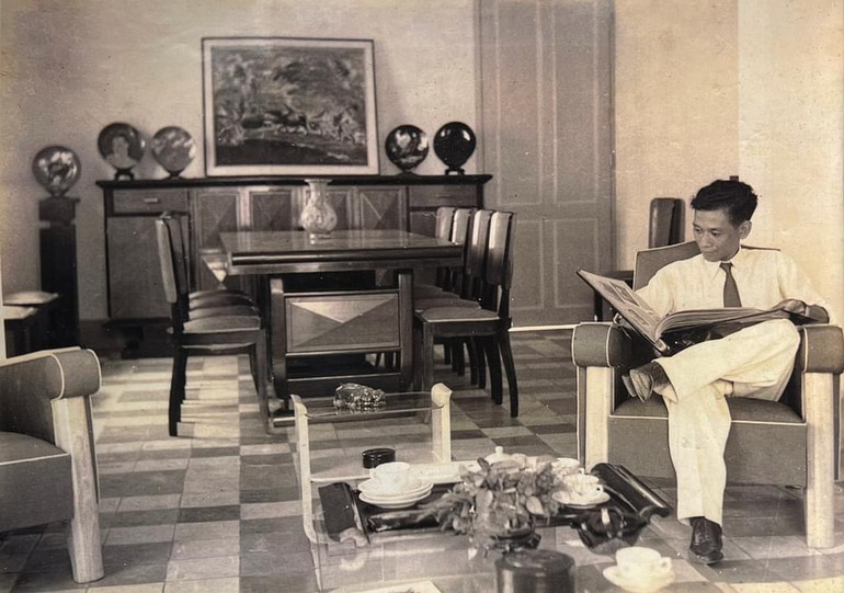 Họa sĩ Nguyễn Huyến. (Ảnh tư liệu)