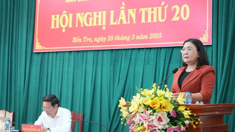 Bí thư Tỉnh ủy Bến Tre Hồ Thị Hoàng Yến phát biểu chỉ đạo tại Hội nghị. (Ảnh: HOÀNG TRUNG)