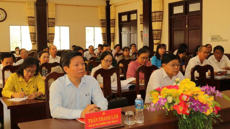 Đại biểu tham dự tại Hội nghị. (Ảnh: HOÀNG TRUNG)