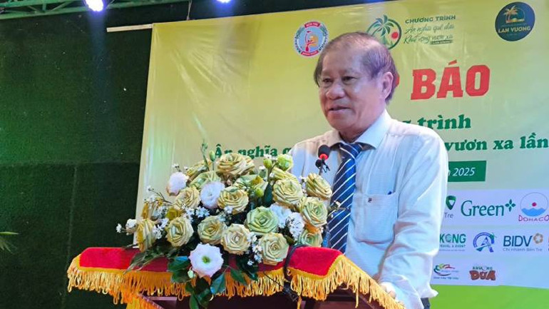 Ông Lê Tấn Bửu, đại diện Ban Tổ chức cung cấp thông tin trong buổi họp báo. (Ảnh: HOÀNG TRUNG)