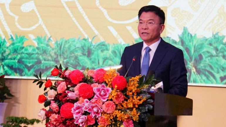 Phó Thủ tướng Lê Thành Long phát biểu chỉ đạo tại buổi lễ. (Ảnh: HOÀNG TRUNG)