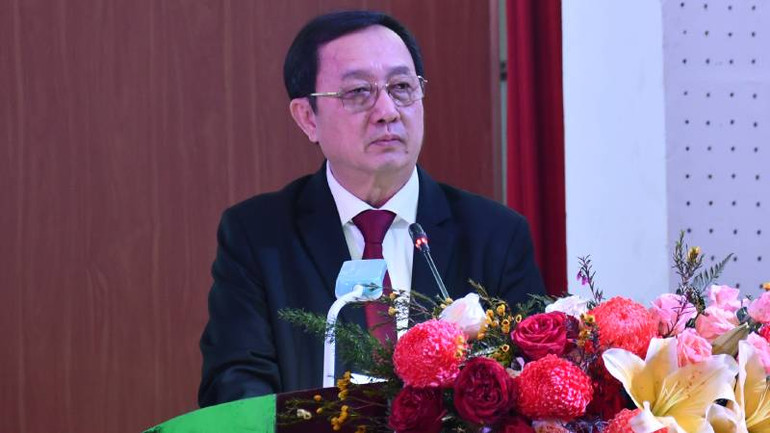 Phó Trưởng Ban Tuyên giáo và Dân vận Trung ương Huỳnh Thành Đạt phát biểu tại Hội thảo. (Ảnh: HOÀNG TRUNG)