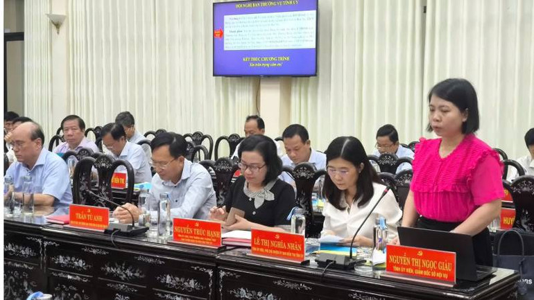 Đại biểu tham gia đóng góp ý kiến tại Hội nghị. (Ảnh: HOÀNG TRUNG)