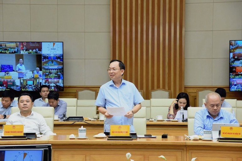 Đại diện lãnh đạo Ngân hàng Nhà nước Việt Nam phát biểu.