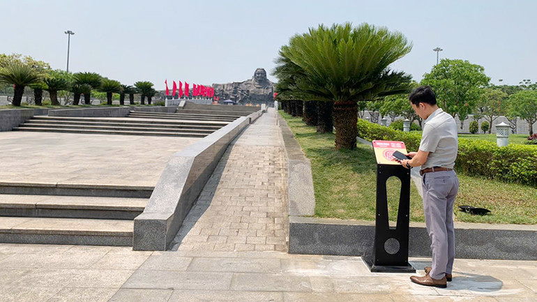 Dự án “Yêu lắm Việt Nam” triển khai ở Quần thể Tượng đài Mẹ Việt Nam anh hùng.