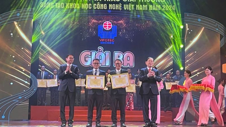 Công trình Nghiên cứu tính toán và phân tích giải pháp tối ưu quản lý dòng điện xuất tuyến lưới điện hạ áp (nhóm tác giả Công ty Trách nhiệm hữu hạn Một thành viên Điện lực Đà Nẵng) đạt giải Ba.