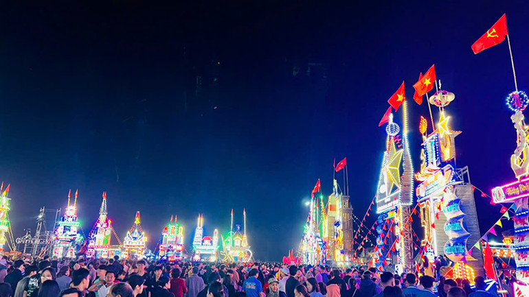 Hội trại chào mừng kỷ niệm 50 năm ngày giải phóng quê hương Thăng Bình.