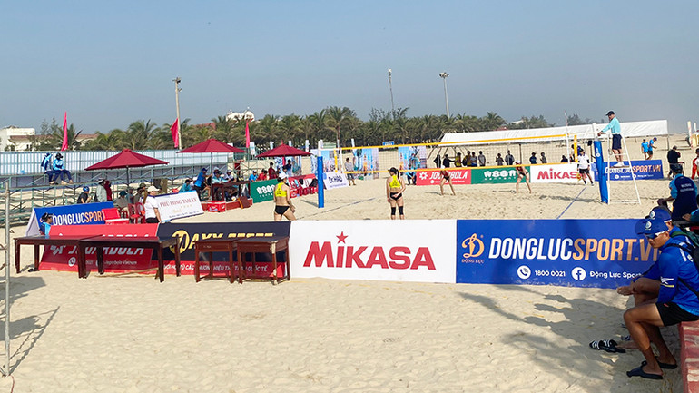 Tham gia giải lần này có trên 200 trưởng đoàn, huấn luyện viên, vận động viên tham gia.