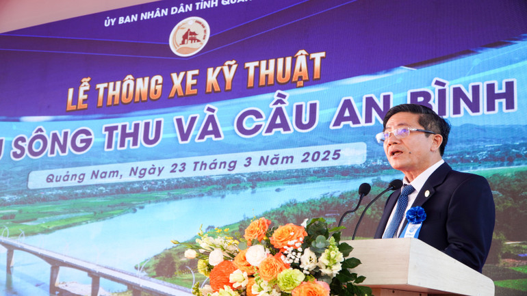 Phó Chủ tịch Ủy ban nhân dân tỉnh Quảng Nam Trần Nam Hưng phát biểu tại lễ thông xe kỹ thuật.