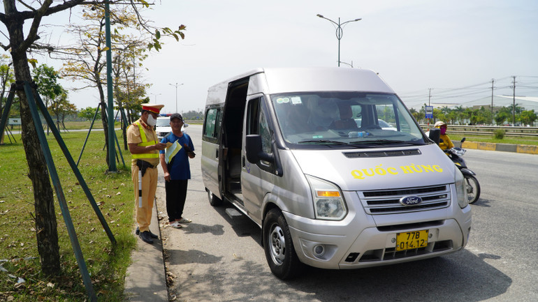 Phòng Cảnh giao thông Công an tỉnh Quảng Nam tuần tra kiểm soát, xử lý các chuyên đề vi phạm là nguyên nhân chính gây ra tai nạn giao thông đường bộ, đường sắt.