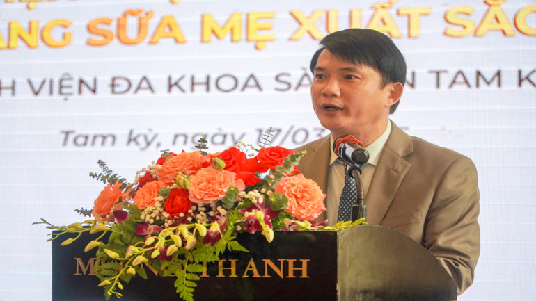 Phó Giám đốc Sở Y tế tỉnh Quảng Nam Huỳnh Văn Mười phát biểu tại buổi lễ.