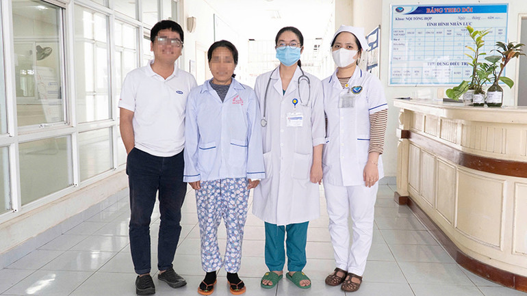 Sau thời gian điều trị bệnh nhân là bà P.T.M. (51 tuổi, trú tại huyện Bình Sơn, tỉnh Quảng Ngãi) đã được ra viện.