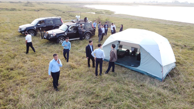 Ngày 19-20/12/2024 tại Vĩnh Phúc, Cục Bưu điện Trung ương đã phối hợp với các Văn phòng Quốc hội, Cục Quản lý đê điều và Phòng, chống thiên tai - Bộ Nông nghiệp và Phát triển nông thôn và Sở Thông tin và Truyền thông tỉnh Vĩnh Phúc tổ chức diễn tập với xe thông tin chuyên dùng ứng dụng đa phương thức liên lạc ứng cứu thông tin trong tình huống khẩn cấp.