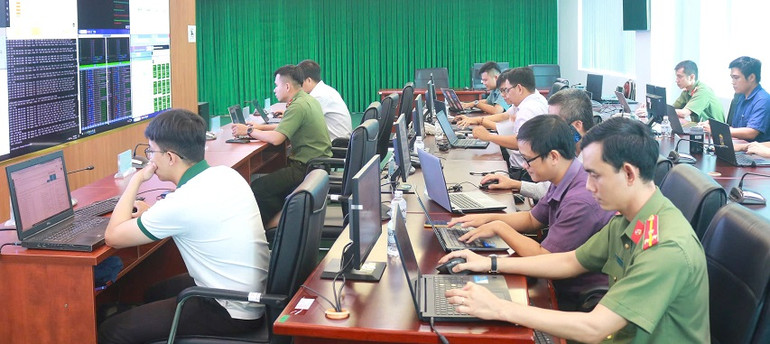 Các đội tham gia diễn tập thực chiến bảo đảm an toàn thông tin mạng năm 2024 khu vực Đồng bằng sông Cửu Long. Các đội tham gia diễn tập thực chiến bảo đảm an toàn thông tin mạng năm 2024 khu vực Đồng bằng sông Cửu Long.