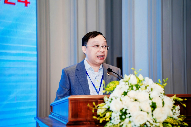 Ông Trần Đức Hùng, Phó Tổng giám đốc NACCET phát biểu.