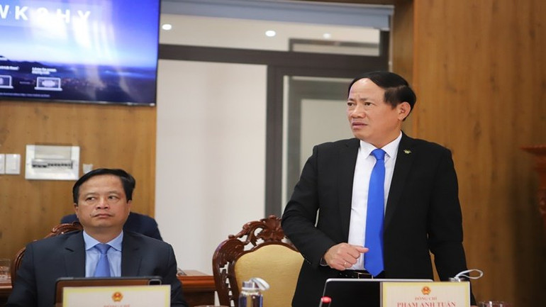 Chủ tịch Ủy ban nhân dân tỉnh Phạm Anh Tuấn phát biểu chỉ đạo tại hội nghị. Chủ tịch Ủy ban nhân dân tỉnh Phạm Anh Tuấn phát biểu chỉ đạo tại hội nghị.