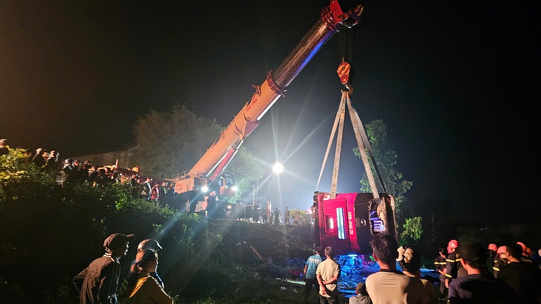 Hiện trường vụ tai nạn. (Ảnh: THANH THẮNG) Hiện trường vụ tai nạn. (Ảnh: THANH THẮNG)