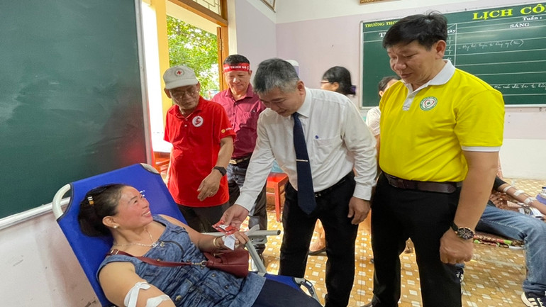 Viện Huyết học-Truyền máu Trung ương và Công ty cổ phần VTVcorp đề xuất ý tưởng tổ chức chương trình Hành trình Đỏ vào mỗi dịp hè.