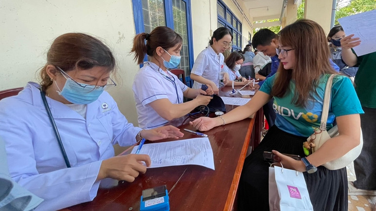 Đăng ký tham gia hiến máu.