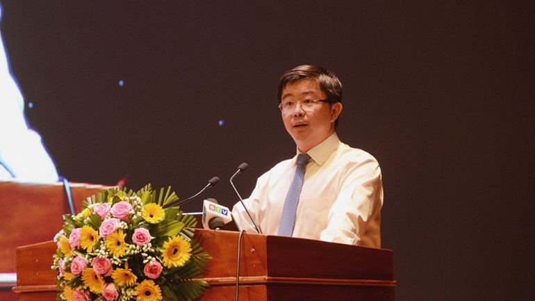 Thứ trưởng Bộ Thông tin và Truyền thông Bùi Hoàng Phương phát biểu tại hội nghị.