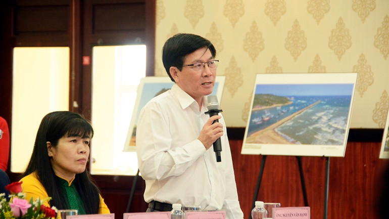 Ông Nguyễn Văn Hạnh, Phó Giám đốc Sở Văn hóa, Thể thao và Du lịch tỉnh Gia Lai phát biểu ý kiến tại hội nghị.