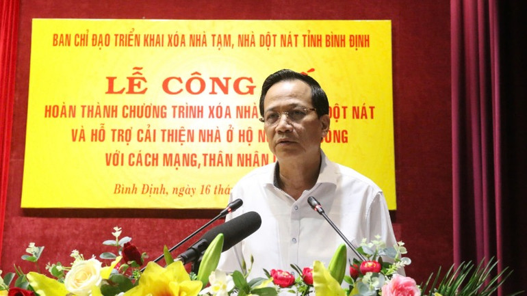 Bộ trưởng Dân tộc và Tôn giáo Đào Ngọc Dung đánh giá cao những kết quả Bình Định đạt được về công tác xóa nhà tạm, nhà dột nát. Bộ trưởng Dân tộc và Tôn giáo Đào Ngọc Dung đánh giá cao những kết quả Bình Định đạt được về công tác xóa nhà tạm, nhà dột nát.