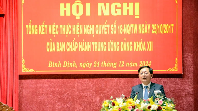 Tỉnh sẽ có các chính sách hỗ trợ bổ sung cho cán bộ, công chức, viên chức bị ảnh hưởng bởi quá trình sắp xếp tổ chức, Bí thư Tỉnh ủy Bình Định Hồ Quốc Dũng thông tin.