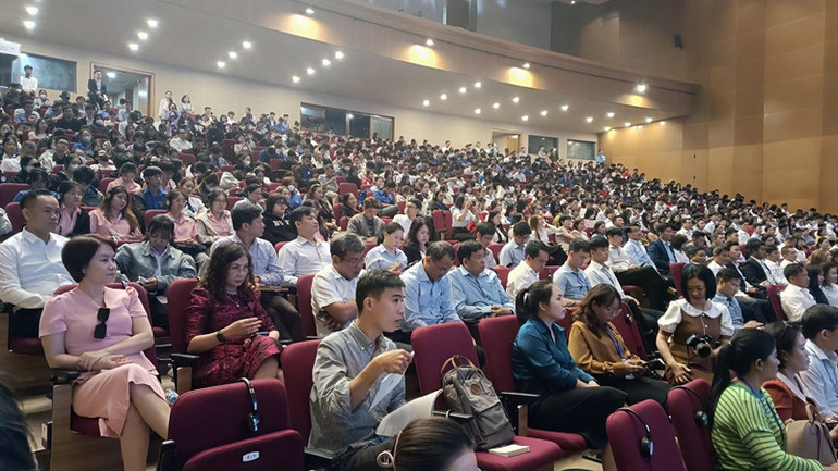 Diễn đàn có sự tham gia đông đảo các vị đại biểu đến từ nhiều doanh nghiệp trong và ngoài tỉnh.