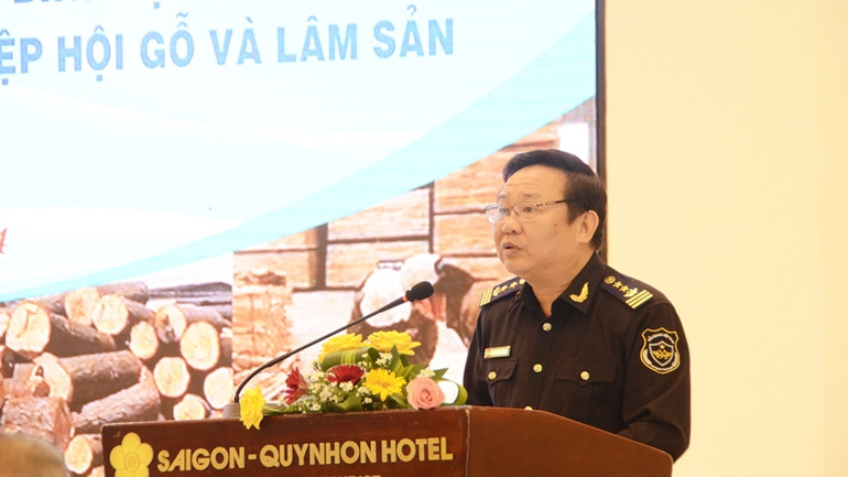 Cục trưởng Hải quan Bình Định Lê Văn Nhuận phát biểu tại hội nghị.