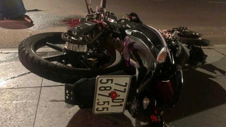 Chiếc xe của anh Ng.M.T bị hư hỏng nặng.