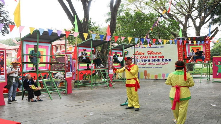 Liên hoan Hội đánh bài chòi dân gian Bình Định diễn ra tại Lễ hội kỷ niệm 235 năm Chiến thắng Ngọc Hồi - Đống Đa.