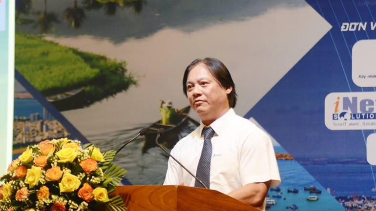 Ông Lê Xuân Sơn, Phó Tổng Giám đốc Công ty VNPT IT phát biểu tại hội thảo.