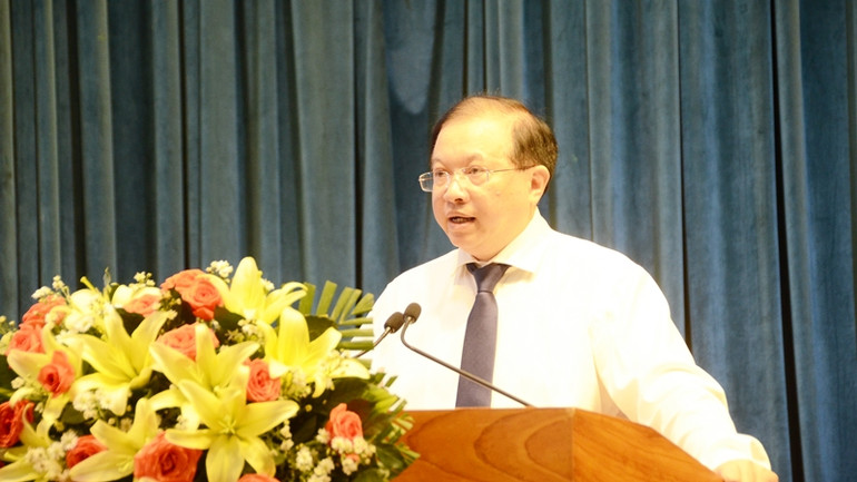 Thứ trưởng Văn hóa, Thể thao và Du lịch Tạ Quang Đông phát biểu tại hội thảo.