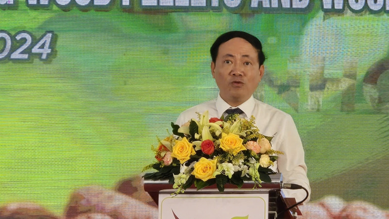 Chủ tịch Ủy ban nhân dân tỉnh Bình Định Phạm Anh Tuấn phát biểu tại buổi lễ. Chủ tịch Ủy ban nhân dân tỉnh Bình Định Phạm Anh Tuấn phát biểu tại buổi lễ.