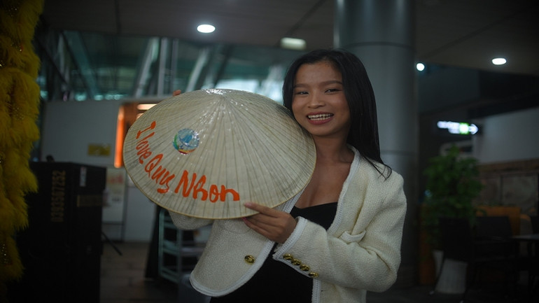 Hân hoan với món quà mừng năm mới.