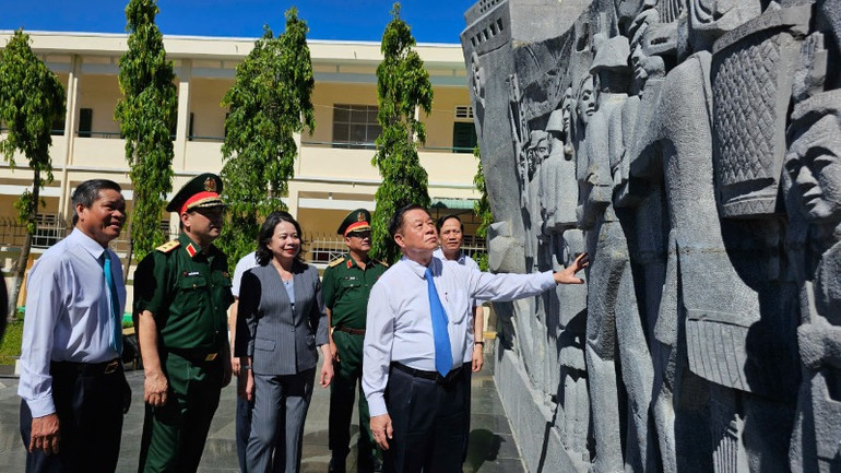 Kỷ niệm 70 năm chuyển quân tập kết không chỉ là ôn lại một dấu mốc lịch sử, mà còn là lời nhắc nhở về tinh thần đoàn kết và sự kiên cường của dân tộc.