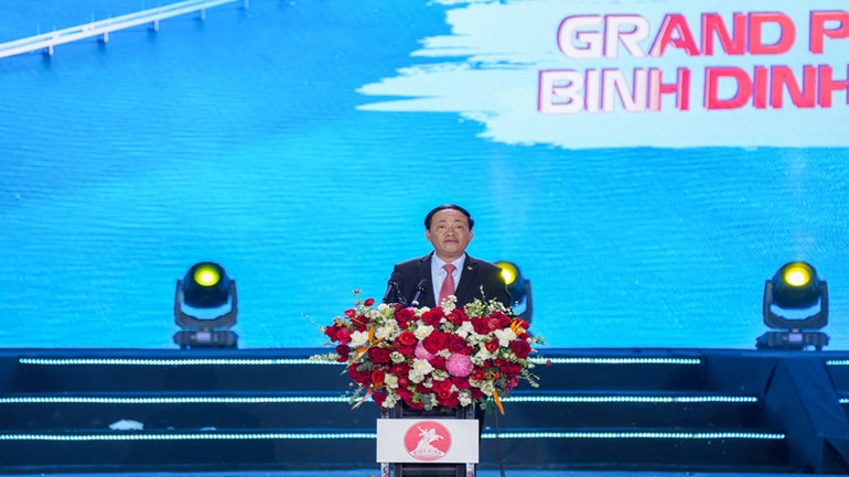 Chủ tịch Ủy ban nhân dân tỉnh Bình Định Phạm Anh Tuấn phát biểu tại lễ khai mạc.