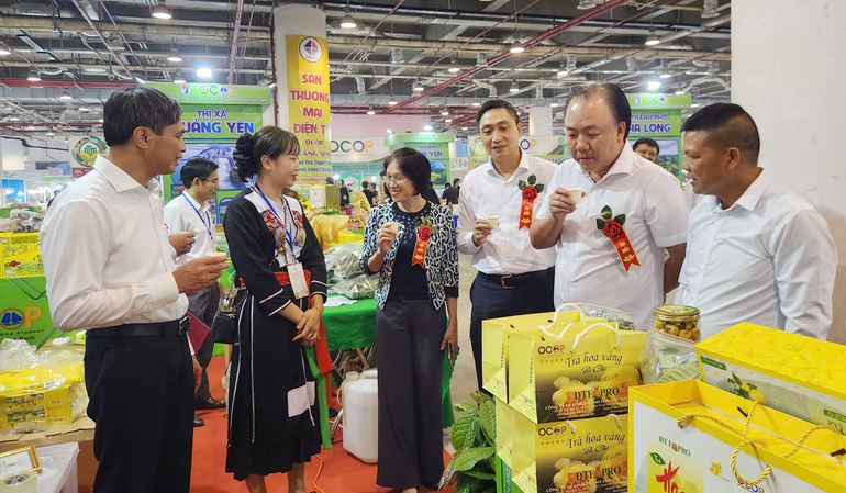 Nhiều sản phẩm OCOP của các địa phương trong tỉnh Quảng Ninh có chất lượng cao, thu hút người tiêu dùng.