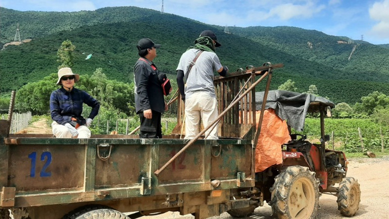 Đoàn phim đã nỗ lực vượt qua nhiều thử thách.