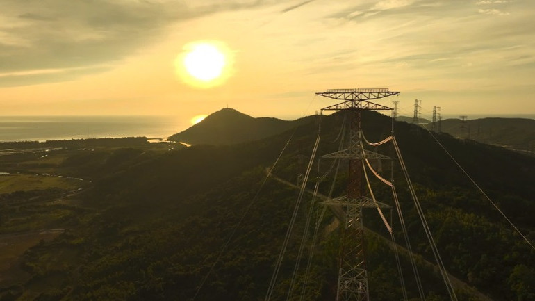 Bình minh huy hoàng trên công trình đặc biệt.