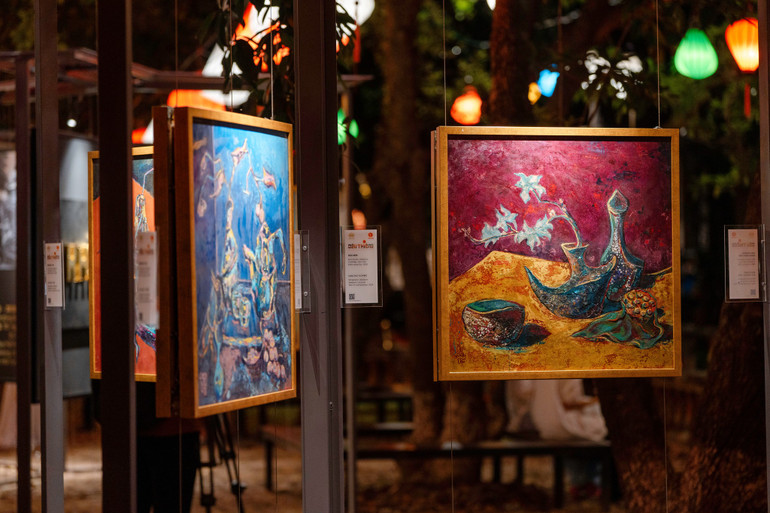 Chu Nhật Quang thể hiện tâm huyết, tài năng qua những tác phẩm công phu.