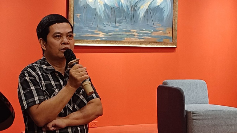 Nhà văn Đào Bá Đoàn, Phó Giám đốc, Tổng Biên tập Nhà xuất bản Hội Nhà văn, xúc động chia sẻ về bộ sách. Nhà văn Đào Bá Đoàn, Phó Giám đốc, Tổng Biên tập Nhà xuất bản Hội Nhà văn, xúc động chia sẻ về bộ sách.