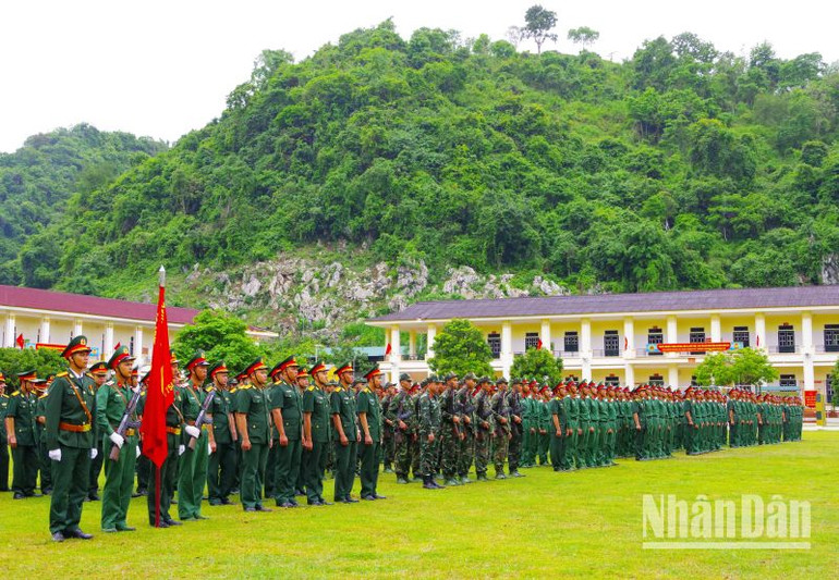 Lễ tuyên thệ cho chiến sĩ mới nhập ngũ tại Trung đoàn 754.