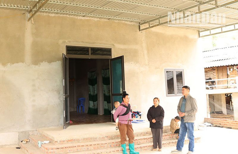 Một hộ nghèo tại xã Mường Cai, huyện biên giới Sông Mã đã được hỗ trợ xóa nhà tạm.