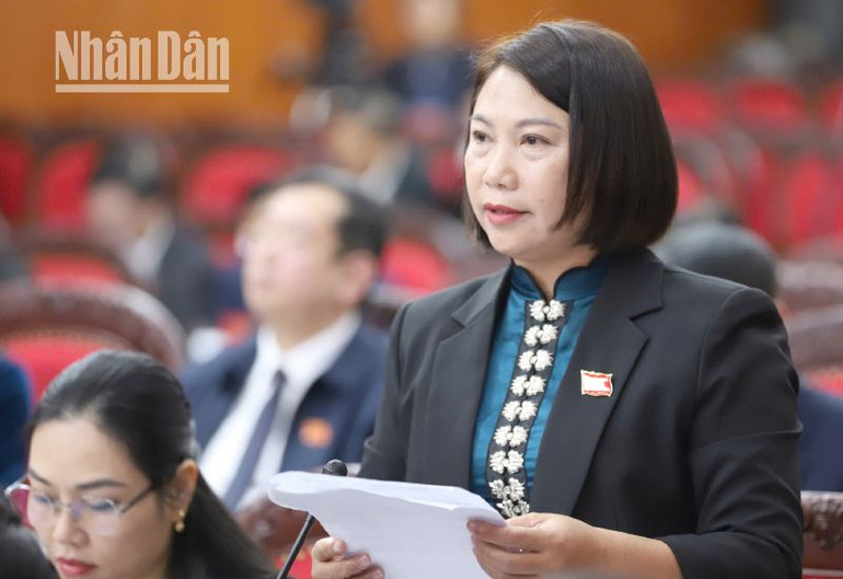 Đại biểu chất vấn tại kỳ họp thứ 10, khóa XV, nhiệm kỳ 2021-2026.