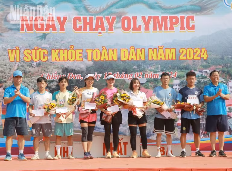 Hơn 3.000 người tham gia Ngày chạy Olympic vì sức khỏe toàn dân ảnh 6