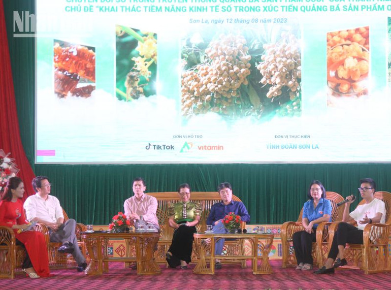 Các chuyên gia giải đáp những khó khăn, vướng mắc của các chủ thể OCOP trong việc vận hành bán hàng trên nền tảng số.